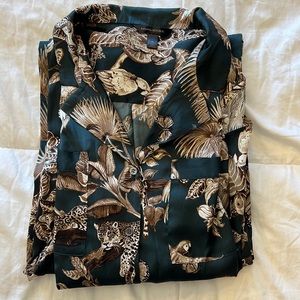 Banana republic, size medium satin pajamas